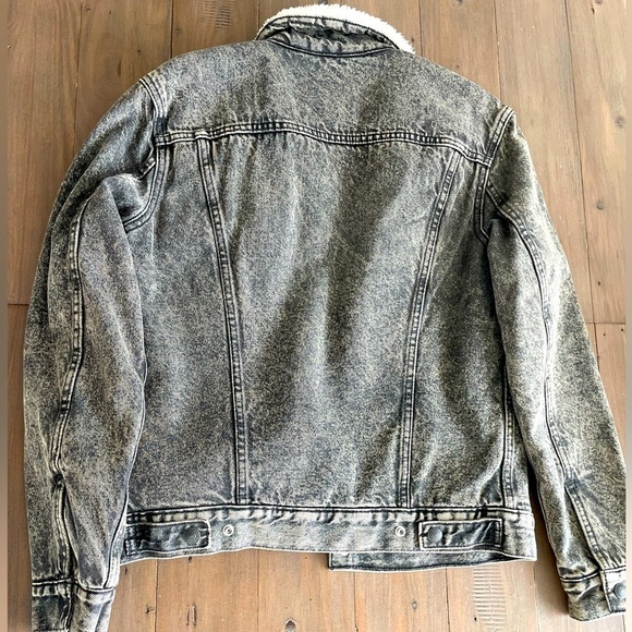 Levi’s Premium men Sherpa trucker jacket vintage style NWOT - Picture 4 of 7